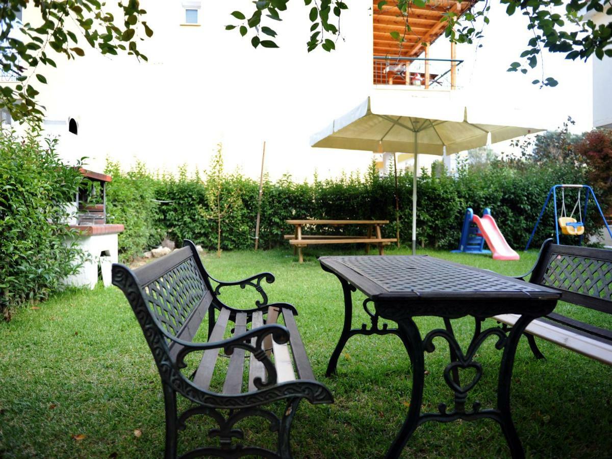Siviri Rental Houses Luaran gambar