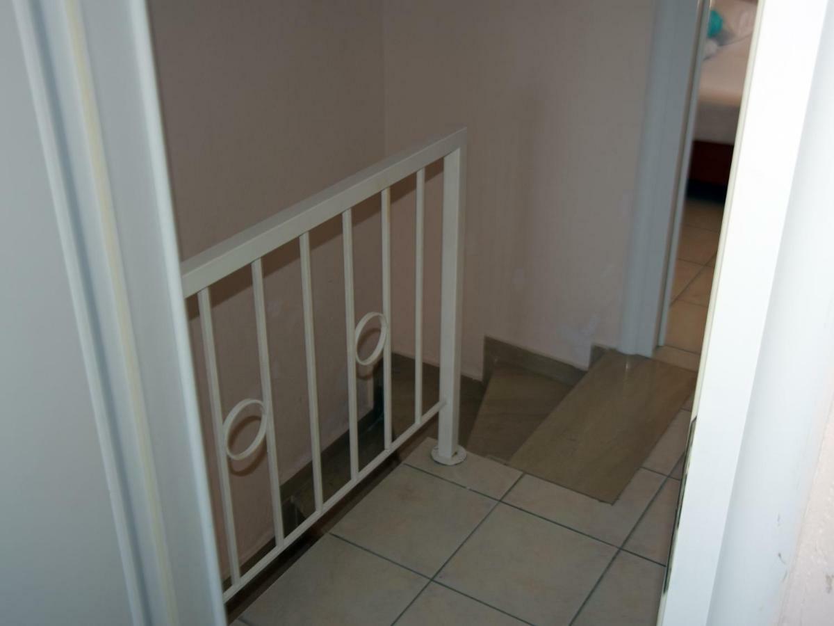 Siviri Rental Houses Luaran gambar